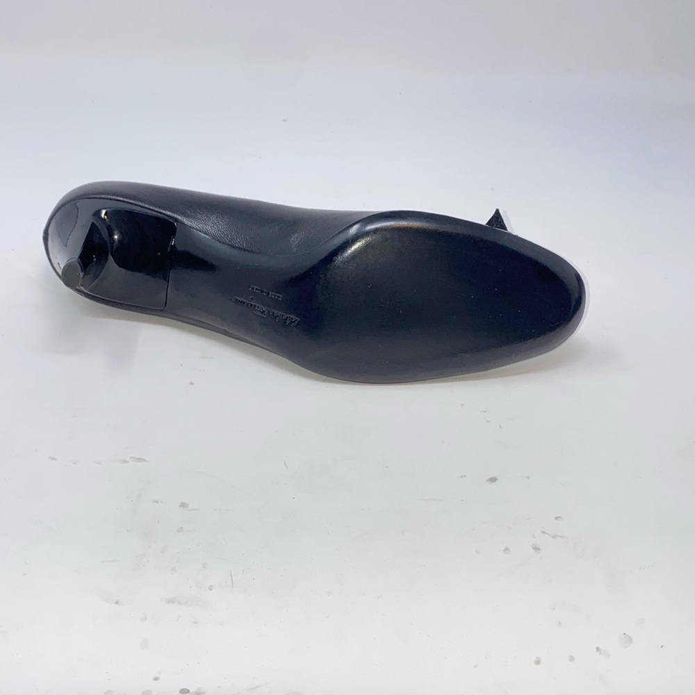 ❤️Salvatore Ferragamo VTG Pumps. Never worn. Size 6AA - Picture 5 of 11